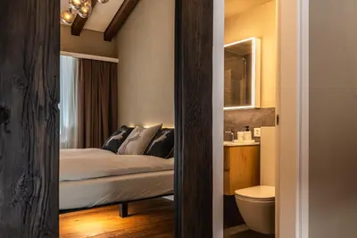 Ein Badezimmer in der Unterkunft Elfi - luxury mountain bijou by Inspiringplaces Zermatt