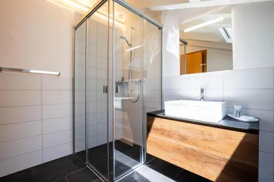 Ein Badezimmer in der Unterkunft Tschoueilles 014 MOUNTAIN & VIEW - chalet 12 pers
