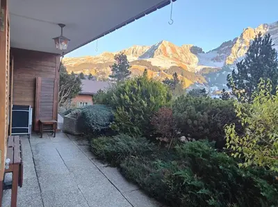 Ein allgemeiner Bergblick oder ein Berglick von der Ferienwohnung aus