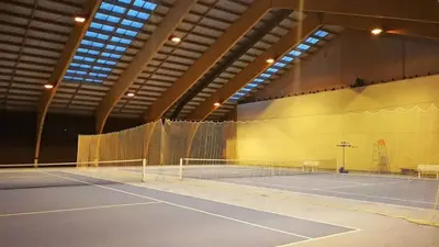 Tennis und/oder Squash in der Unterkunft Mountain View Apartment In The Vacation Center oder in der Nähe