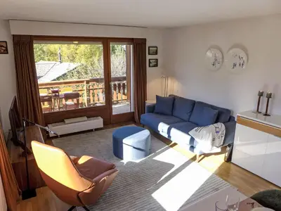 Ein Sitzbereich in der Unterkunft Apartment La Verdure Est N-22 by Interhome