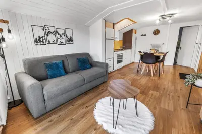 Ein Sitzbereich in der Unterkunft Magnifique appartement central à Loèche-les-Bains