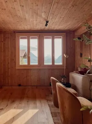 Ein Sitzbereich in der Unterkunft Hidden Retreats The AlpGallery