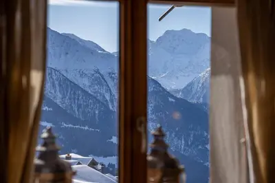 Ein allgemeiner Bergblick oder ein Berglick von der Ferienwohnung aus