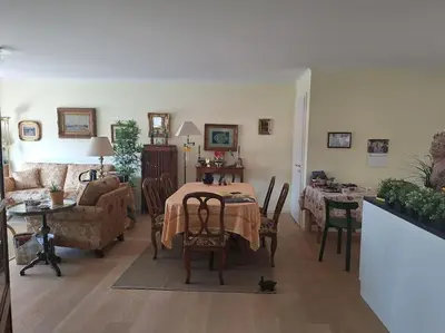 Ein Sitzbereich in der Unterkunft Appartement centre de Sion avec Parking