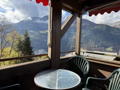 Ein allgemeiner Bergblick oder ein Berglick von der Ferienwohnung aus