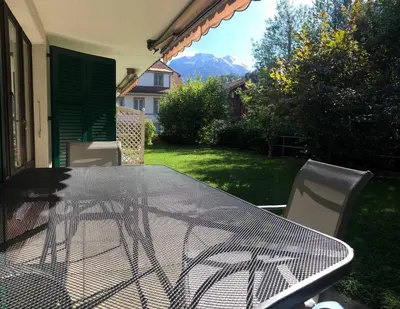 Ein allgemeiner Bergblick oder ein Berglick von der Ferienwohnung aus