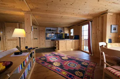 Ein Sitzbereich in der Unterkunft Chratidudel - Ski-in , Ski-out