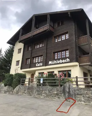 Das Gebäude in dem sich die Ferienwohnung befindet