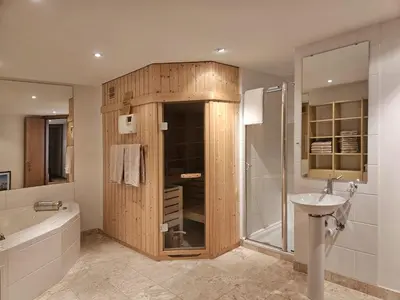 Ein Badezimmer in der Unterkunft Aramis Ground Floor