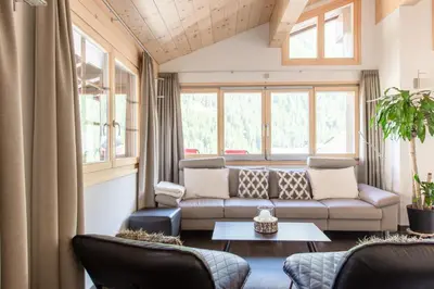 Ein Sitzbereich in der Unterkunft ESCAPE Chalets