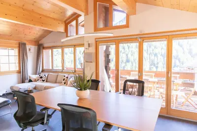 Ein Sitzbereich in der Unterkunft ESCAPE Chalets