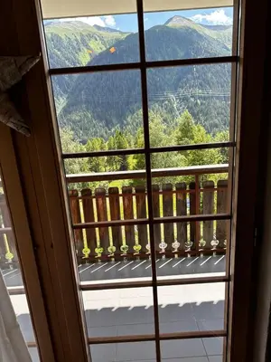 Ein allgemeiner Bergblick oder ein Berglick von der Ferienwohnung aus