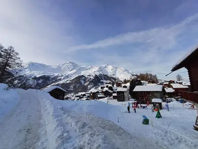 Chalet Alpin vue Dent Blanche im Winter