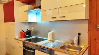 Küche/Küchenzeile in der Unterkunft ganzes Haus für dich 20min bis nach Interlaken und Adelboden