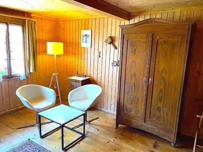 Ein Sitzbereich in der Unterkunft Lake Thun Alps Scenic Views and Concierge by SwissHut