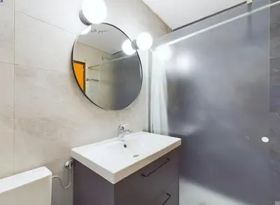 Ein Badezimmer in der Unterkunft Magnifique appartement avec vue sur les sommets enneigés