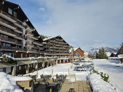 Appartement à 100m des pistes de ski et des commodités im Winter