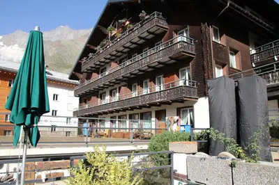 Ein allgemeiner Bergblick oder ein Berglick von der Ferienwohnung aus