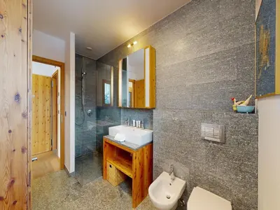 Ein Badezimmer in der Unterkunft Lush chalet in Heremence with sauna
