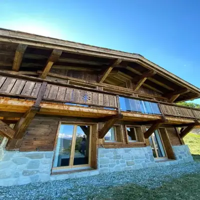 Chalet in Les Masses with garden