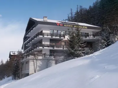 Alluring apartment in the heart of valley im Winter
