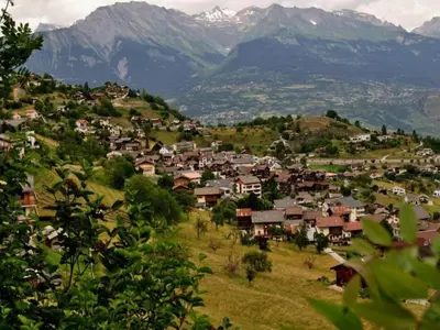Ein allgemeiner Bergblick oder ein Berglick von der Ferienwohnung aus