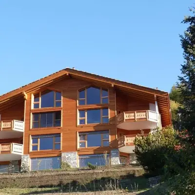 Authentic Apartment With Mountain View