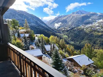 Ein allgemeiner Bergblick oder ein Berglick von der Ferienwohnung aus
