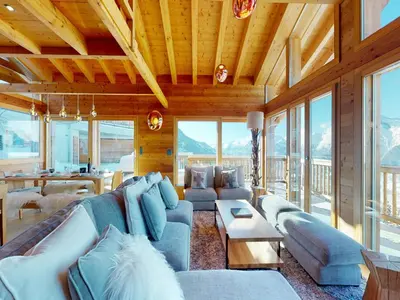 Ein Sitzbereich in der Unterkunft Chalet in Veysonnaz with hot tub