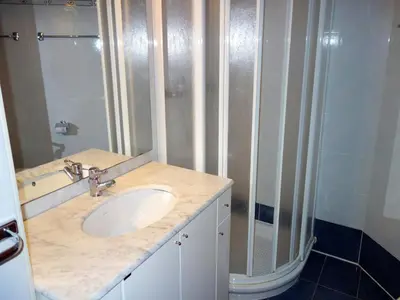 Ein Badezimmer in der Unterkunft Valley-view apartment in Veysonnaz