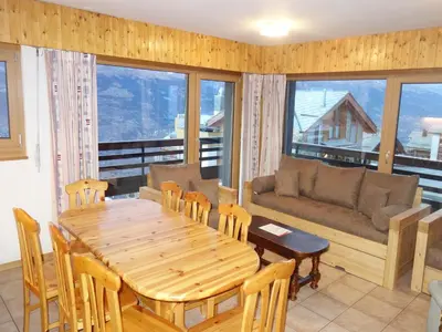Ein Sitzbereich in der Unterkunft Apartment, 250m from cable car