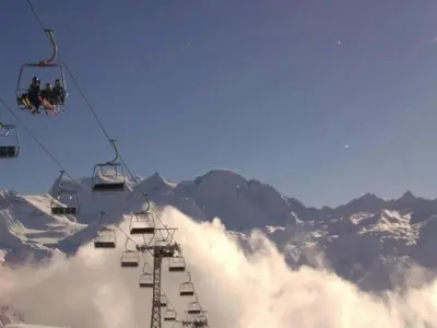 Chalet in 4 Vallées with Ski-In Access im Winter