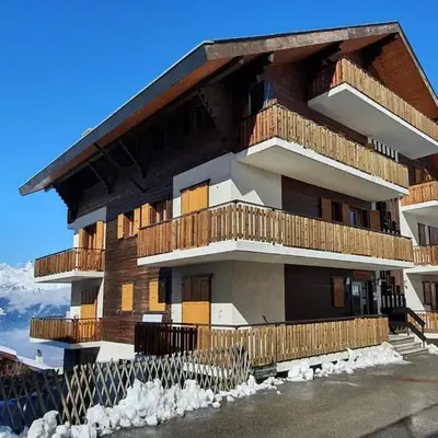 Apartment for 8 in Veysonnaz