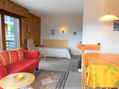 Ein Sitzbereich in der Unterkunft Vacation apartment in Veysonnaz