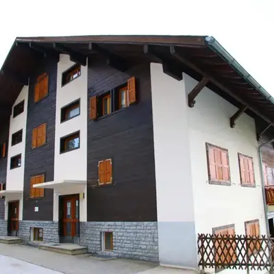 Apartment near Piste des Mayens ski-slope