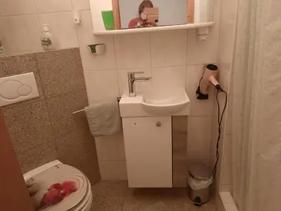 Ein Badezimmer in der Unterkunft Au pied du Coteau ensoleillé