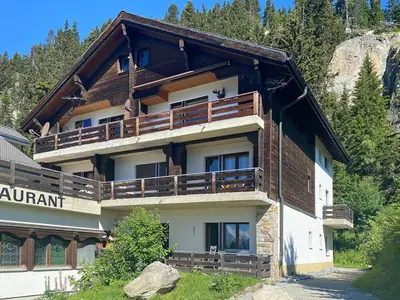 Das Gebäude in dem sich die Ferienwohnung befindet