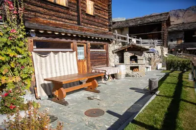 Das Gebäude in dem sich das Chalet befindet
