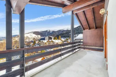 Ein allgemeiner Bergblick oder ein Berglick von der Ferienwohnung aus