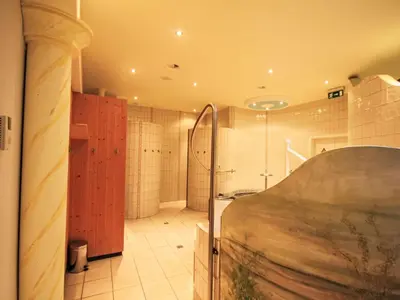 Ein Badezimmer in der Unterkunft Apartment Residence Chateau B-4 by Interhome