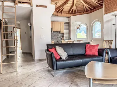 Ein Sitzbereich in der Unterkunft Apartment Residence Chateau B-3 by Interhome