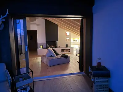 Ein Sitzbereich in der Unterkunft Appartement de haut standing à la montagne