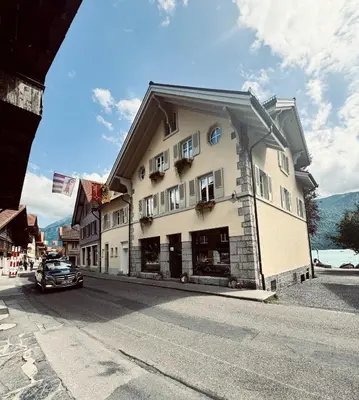 Das Gebäude in dem sich die Ferienwohnung befindet