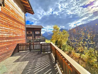 Ein allgemeiner Bergblick oder ein Berglick von der Ferienwohnung aus