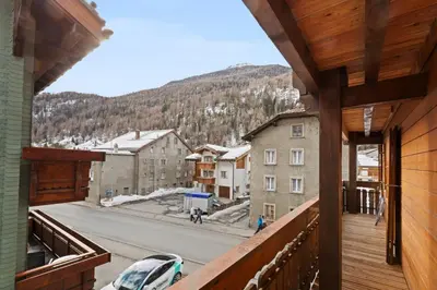 Ein allgemeiner Bergblick oder ein Berglick von der Ferienwohnung aus