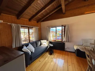 Ein Sitzbereich in der Unterkunft Mountain Homes - Outpost Studio
