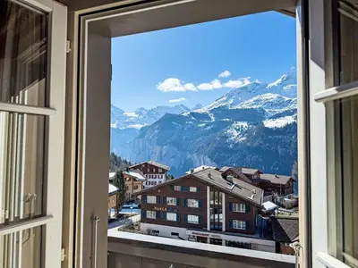 Ein allgemeiner Bergblick oder ein Berglick von der Ferienwohnung aus
