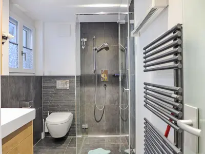 Ein Badezimmer in der Unterkunft Apartment Chalet Adlerhorst OG by Interhome
