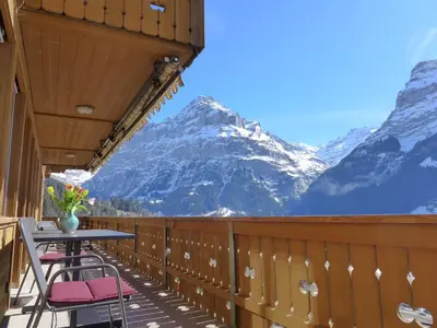 Ein allgemeiner Bergblick oder ein Berglick von der Ferienwohnung aus